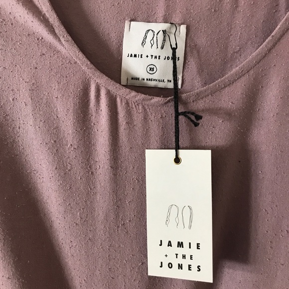 Jamie and the Jones Staple Basic Tee in Petal XS - Picture 5 of 7